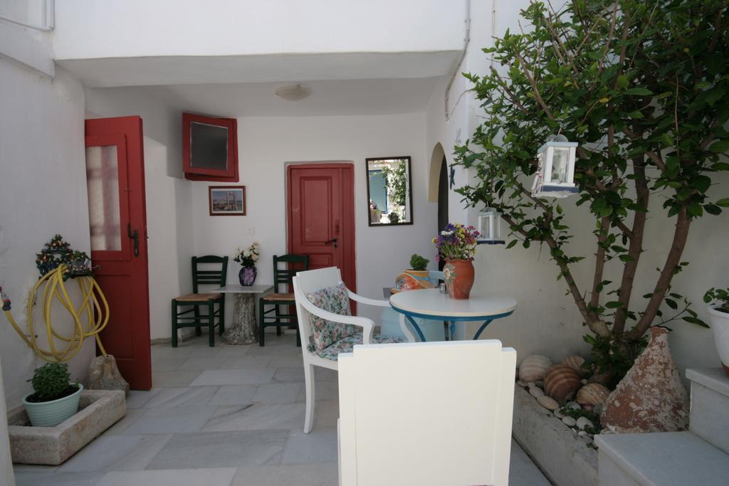 Studios Bourgos Naxos City Buitenkant foto